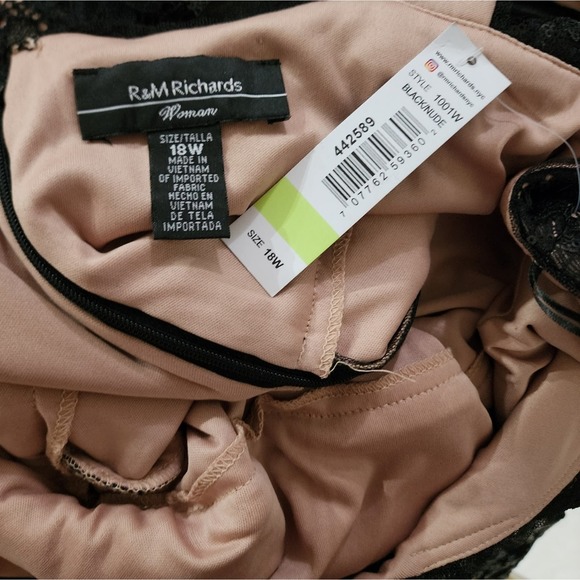 R&M Richards Black and Nude Lace Tied Waist V-Neck Maxi Dress Plus Size 18W New! - Picture 8 of 11